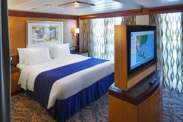 RCI Navigator of the Seas, Owners Suite 1.jpg